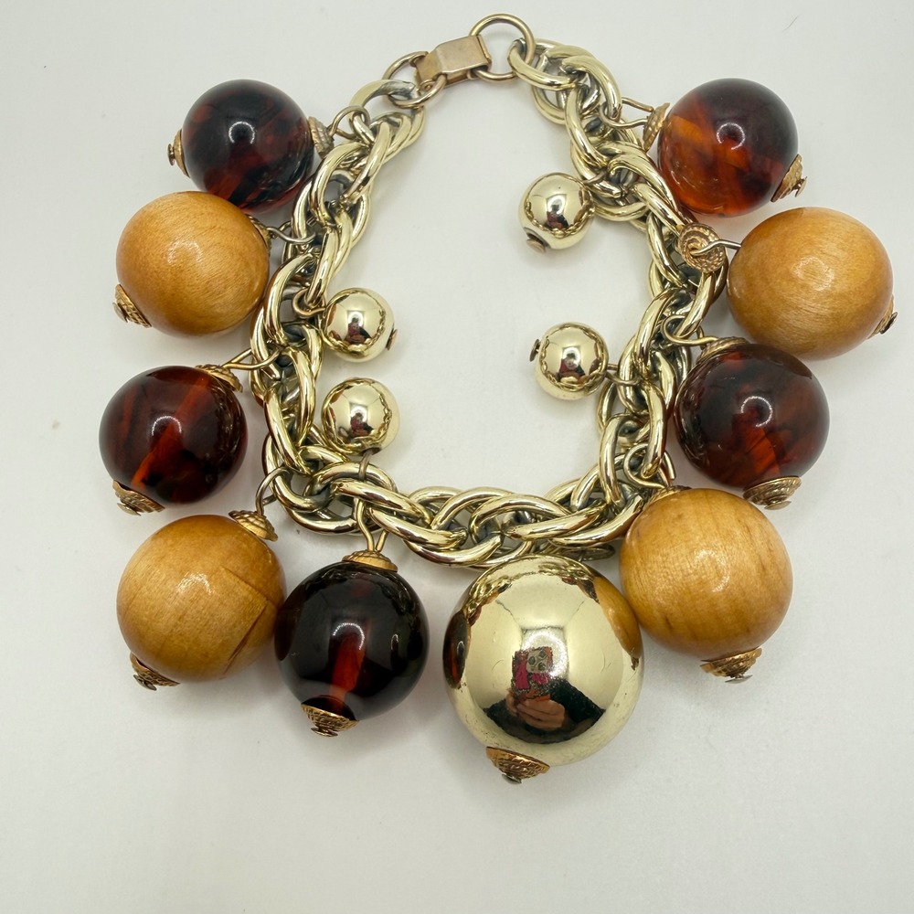 Vintage Style Chunky Charm Bracelet Gold Tone Wood Tortoise Lucite Lghtweight
